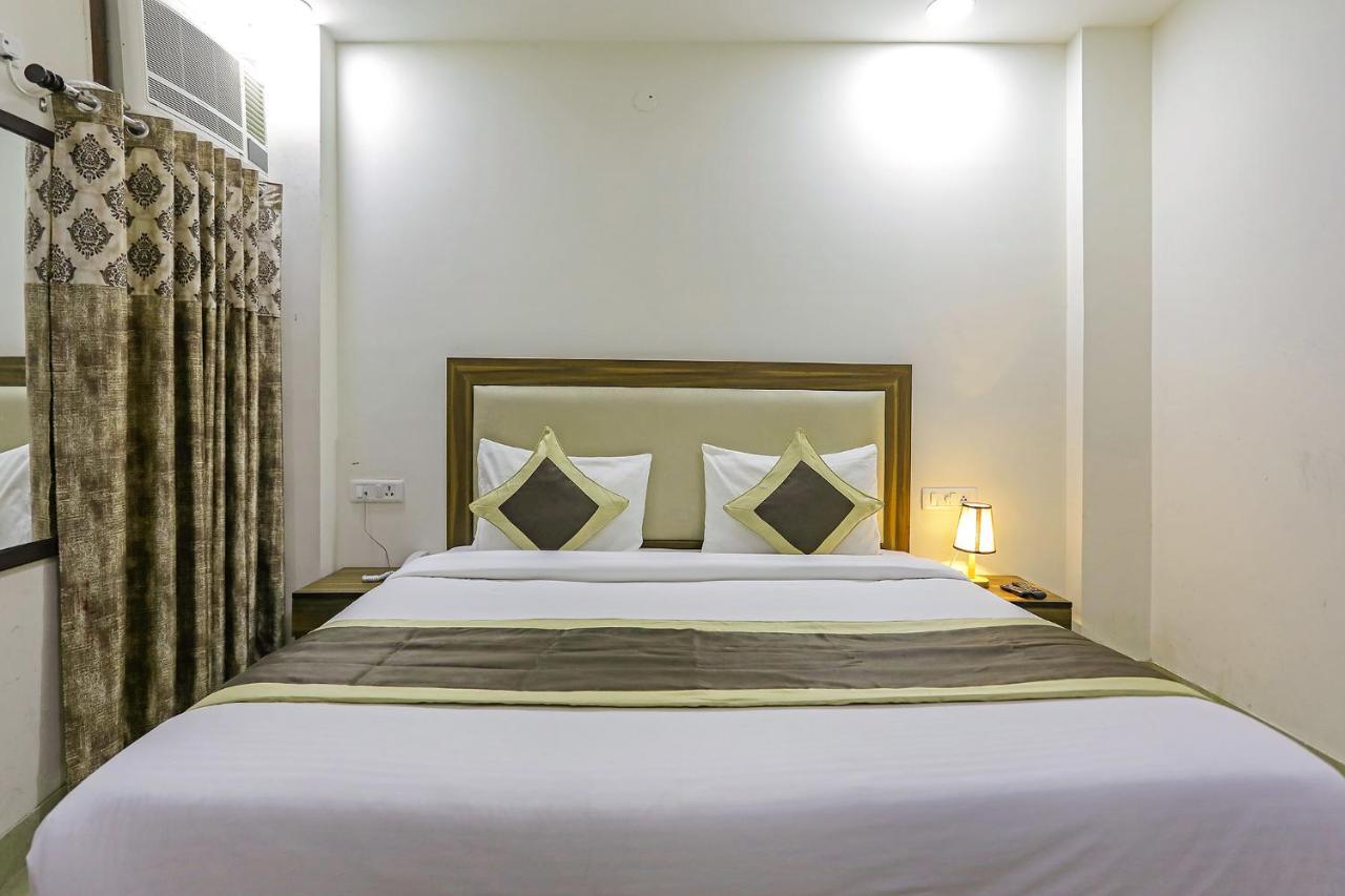 Fabhotel White House Bnb - Nr Yashobhoomi Convention Centre Delhi  Ngoại thất bức ảnh