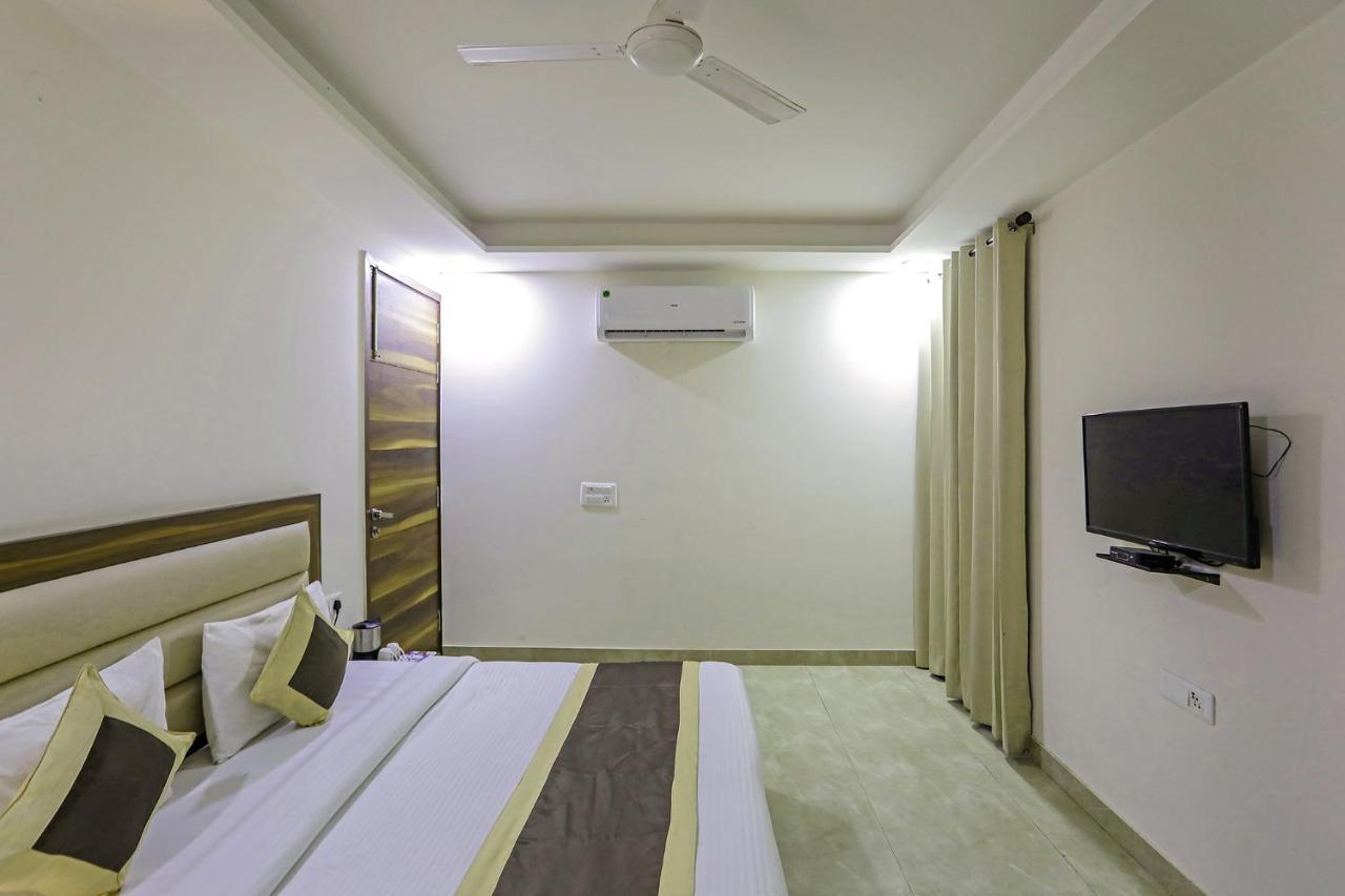 Fabhotel White House Bnb - Nr Yashobhoomi Convention Centre Delhi  Ngoại thất bức ảnh